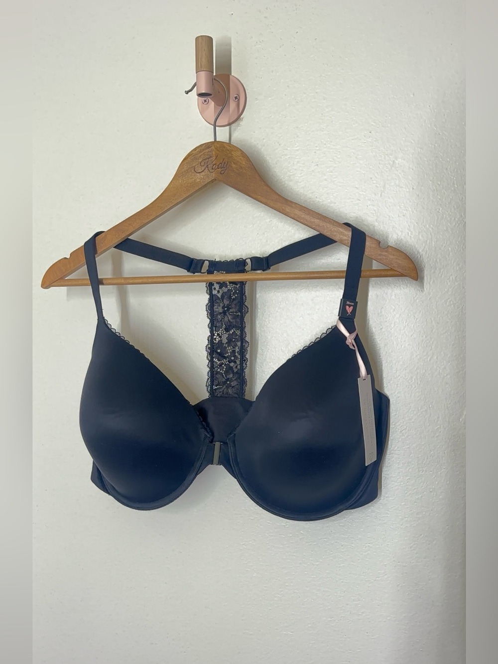 Victoria’s Secret Body by Victoria 38DDD Full Coverage Bra Black Lace Back NWT - Picture 3 of 11